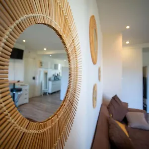  Appartement Air-conditioned Sleeps 4 To 6 Parking